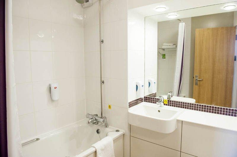 Premier Inn Premier Inn Wirral Greasby Buitenkant foto