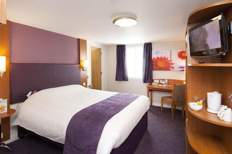 Premier Inn Premier Inn Wirral Greasby Buitenkant foto